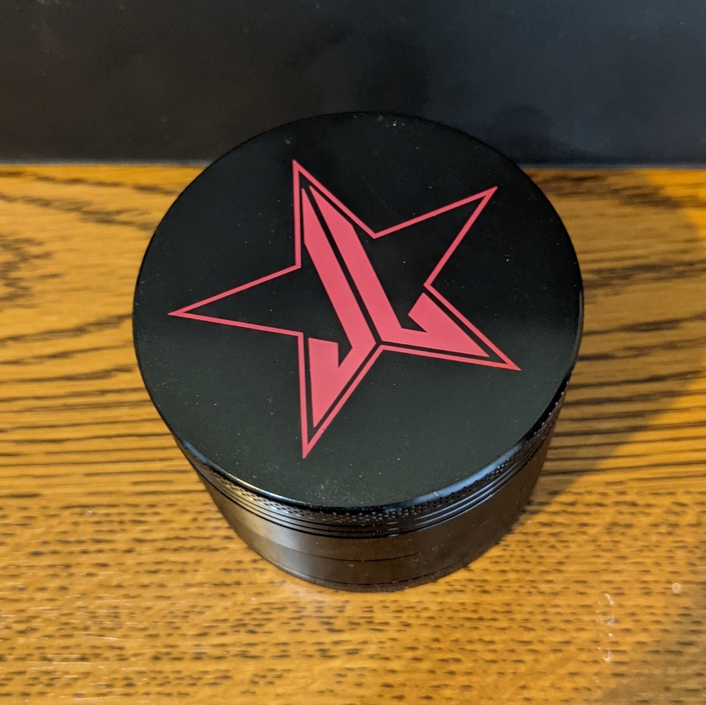 SOLD✅Original design Jeffree Star cosmetics